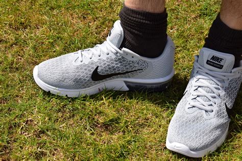 komen er gaten bij je tenen bij nike air sequent|Nike Air Max Sequent 2 .